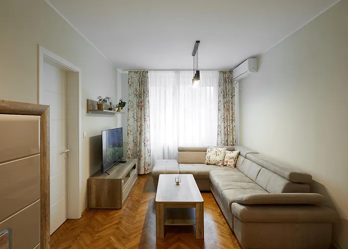 Apartament 2 *
