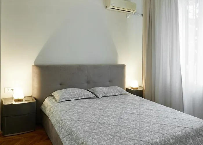 Apartament 2 *